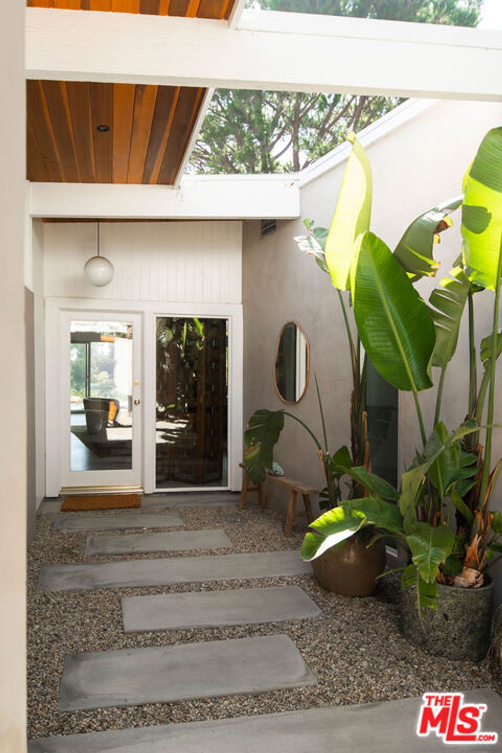 Photo of 2102 Ridgemont Drive, Los Angeles, CA 90046 (MLS # 25594391)