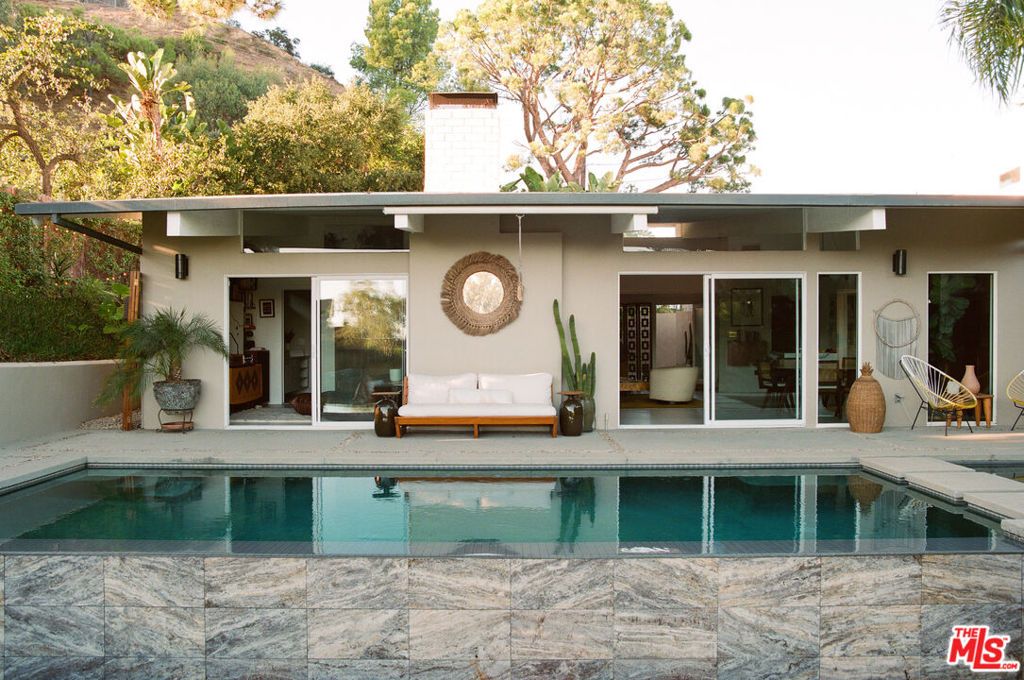 Photo of 2102 Ridgemont Drive, Los Angeles, CA 90046 (MLS # 25594391)