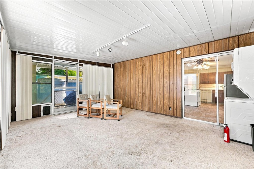 220 Knox Place