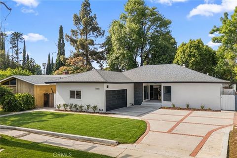 Photo of 15951 Bahama ST, North Hills, CA 91343 (MLS # IV26111582)