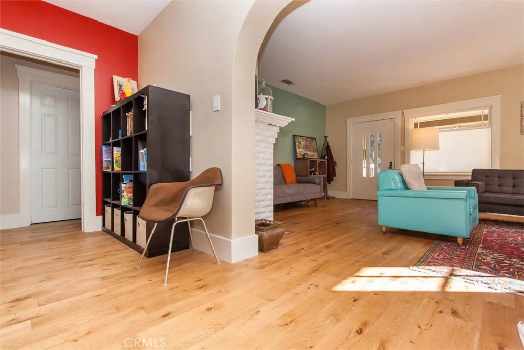 433 Obispo Avenue