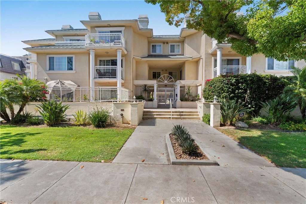 Welcome to this beautifully and meticulously maintained front corner unit in one of Glendale’s most desirable neighborhoods. Offering 1,370 square feet of living space, this 2- bedroom, 2-bathroom condo combines comfort, style, and convenience in a secure, well-kept community. This condo offers bright Open Floor Plan with abundant natural light and large windows, Three Private Balconies including a spacious one facing Stocker Street, Inviting Living Area, open Kitchen with granite countertops, stainless steel appliances, ample cabinetry, included refrigerator, spacious Master Suite with in-suite bathroom and walk-in closet, in-Unit Laundry Area with washer and dryer included, extra-Large Attached Storage Room, 2 assigned subterranean Parking Spaces in Gated Garage, recreation Room for private events or gatherings, and well-Maintained Courtyard and Professionally Landscaped Grounds. Steps from restaurants, parks, and shopping, minutes to Americana at Brand, Glendale Galleria, Whole Foods, Trader Joe’s, also Quick access to 134, 2, and 5 Freeways.
Contact us today to schedule a private showing and make this exceptional condo your new home!