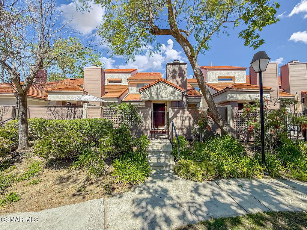 Photo of 925 Via Colinas, Westlake Village, CA 91362 (MLS # 226001311)
