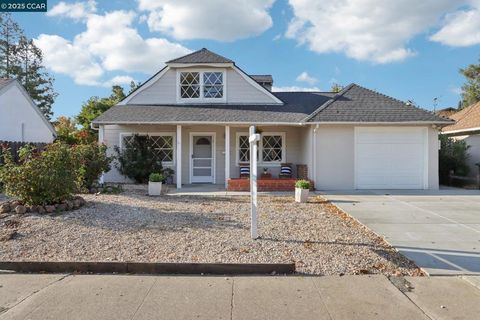 Photo of 1467 Cape Cod Way Way, Concord, CA 94521 (MLS # 41118854)