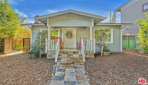 Photo of 1222 Chelsea Avenue, Santa Monica, CA 90404 (MLS # 26653307)