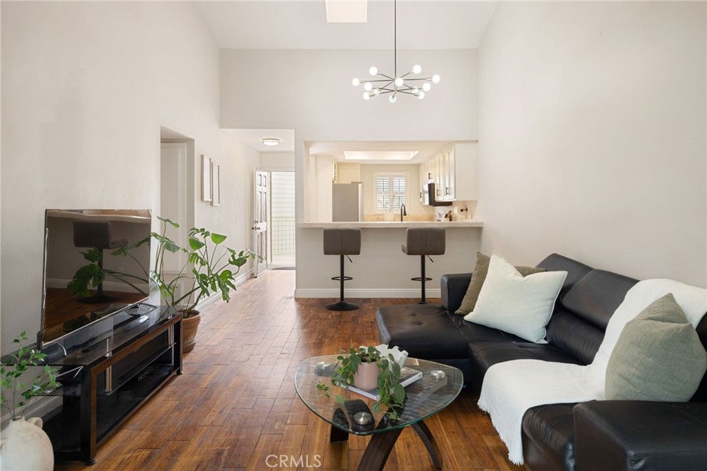 645 Chestnut 305