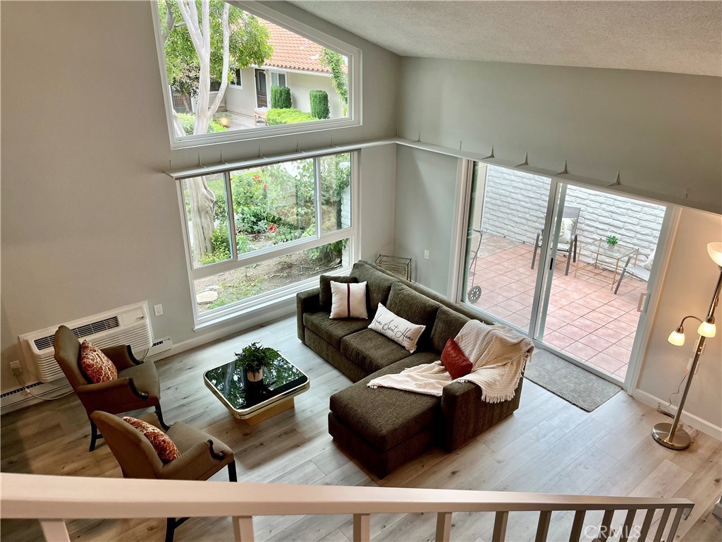 2057 Via Mariposa E B