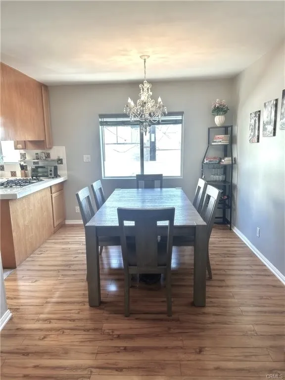 Sherman Oaks, California 91423, United States, 2 Bedrooms Bedrooms, ,2 BathroomsBathrooms,Residential,Active,200149