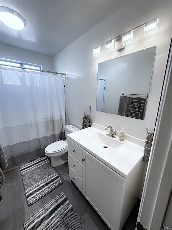 Sherman Oaks, California 91423, United States, 2 Bedrooms Bedrooms, ,2 BathroomsBathrooms,Residential,Active,200149