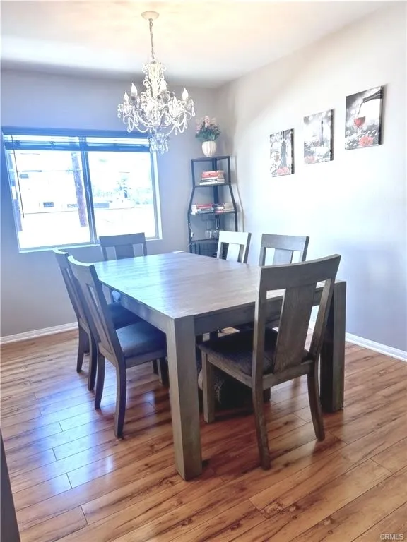 Sherman Oaks, California 91423, United States, 2 Bedrooms Bedrooms, ,2 BathroomsBathrooms,Residential,Active,200149