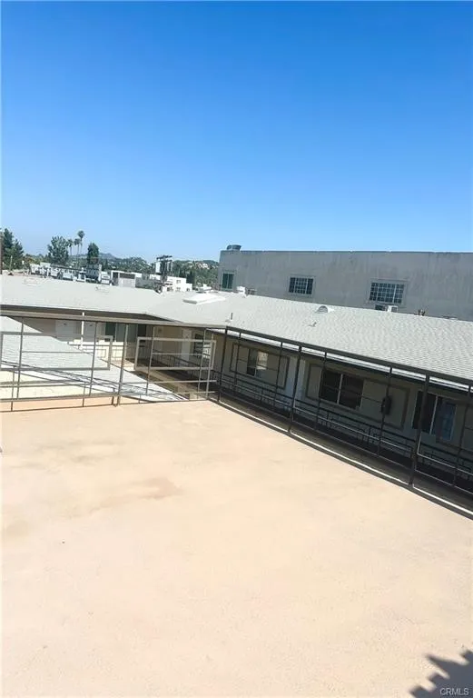 Sherman Oaks, California 91423, United States, 2 Bedrooms Bedrooms, ,2 BathroomsBathrooms,Residential,Active,200149