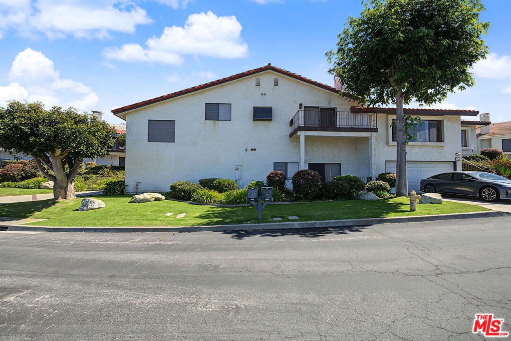 6622 Ocean Crest Drive