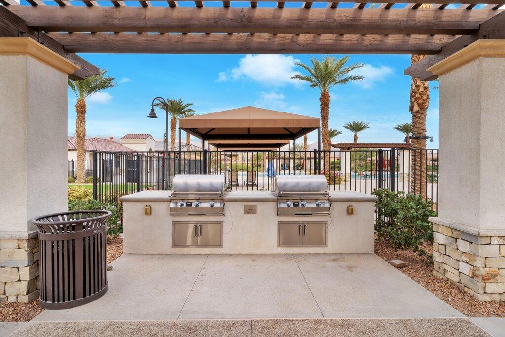 FourSeasonsTerraLago - Residential