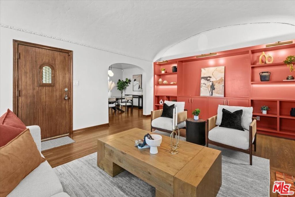 Photo of 1159 S Sierra Bonita Avenue, Los Angeles, CA 90019 (MLS # 26667405)