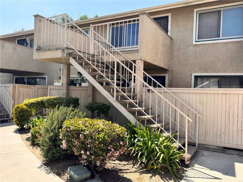 Photo of 630 Bridgeport Cir #8, Fullerton, CA 92833 (MLS # PW26067306)