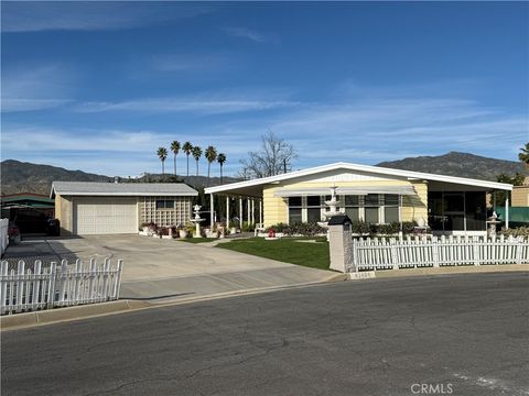 Photo of 43464 Low Cir, Hemet, CA 92544 (MLS # SW26028916)