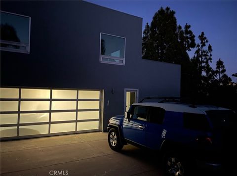 Photo of 24764 W Saddle Peak Road, Malibu, CA 90265 (MLS # SR25165253) Photo of 24764 W Saddle Peak Road, Malibu, CA 90265 (MLS # SR25165253)