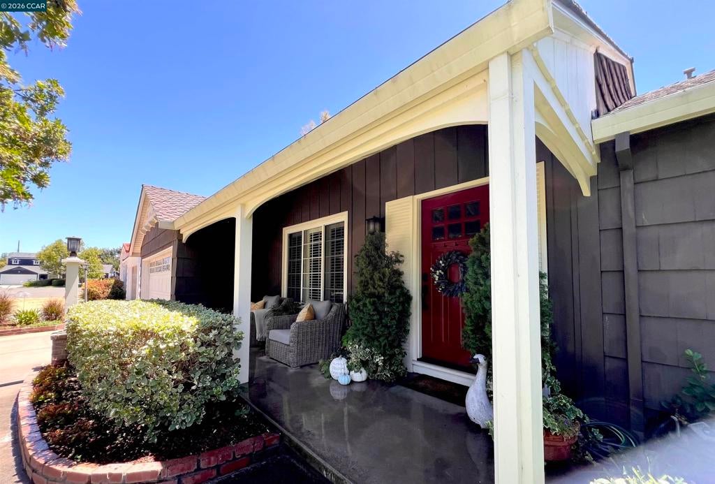2908 Leta Ln