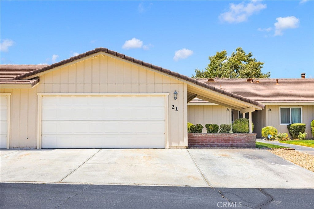 27535 Lakeview 21