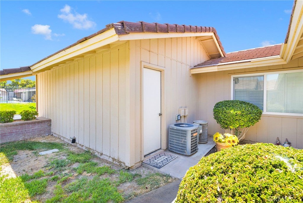 27535 Lakeview 21