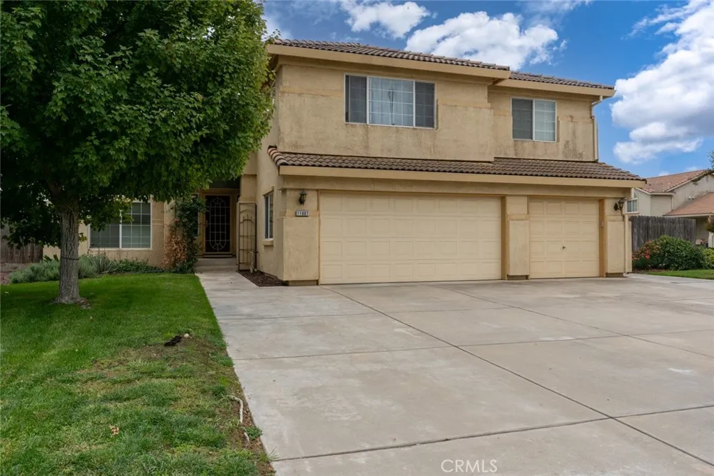 Chowchilla, California 93610, United States, 5 Bedrooms Bedrooms, ,3 BathroomsBathrooms,Residential,Active,235403