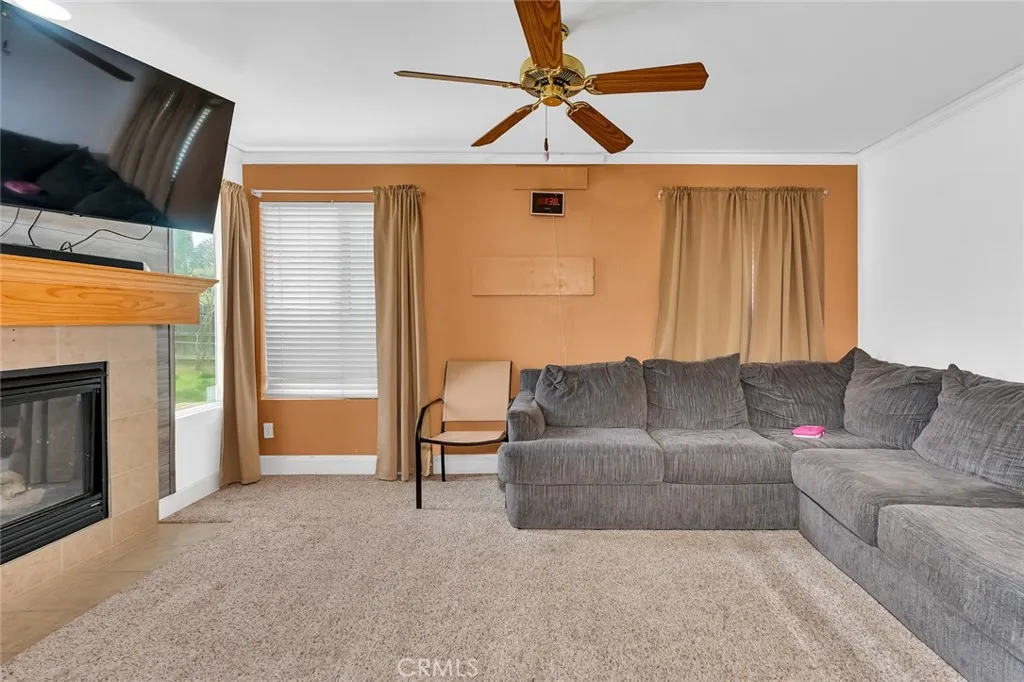 Chowchilla, California 93610, United States, 5 Bedrooms Bedrooms, ,3 BathroomsBathrooms,Residential,Active,235403