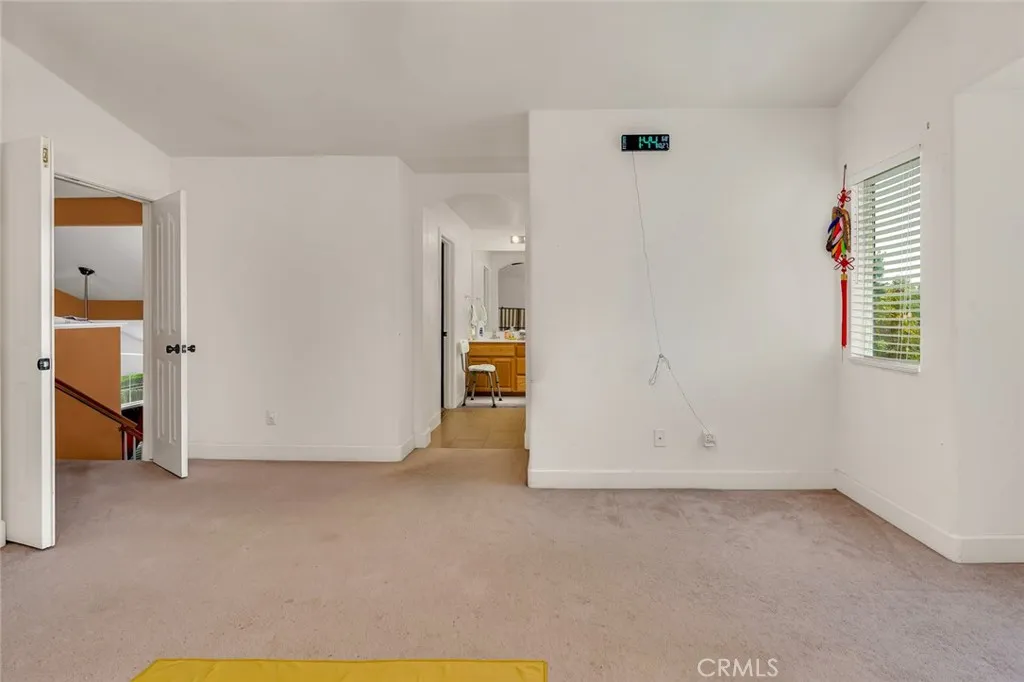 Chowchilla, California 93610, United States, 5 Bedrooms Bedrooms, ,3 BathroomsBathrooms,Residential,Active,235403