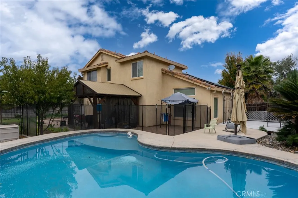 Chowchilla, California 93610, United States, 5 Bedrooms Bedrooms, ,3 BathroomsBathrooms,Residential,Active,235403