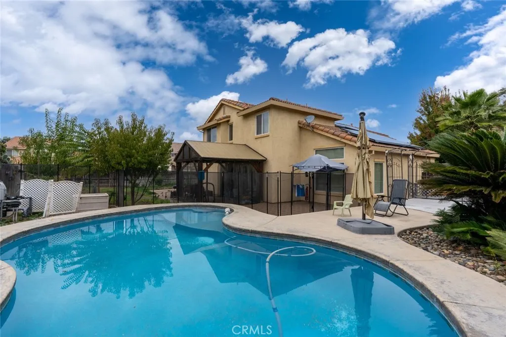 Chowchilla, California 93610, United States, 5 Bedrooms Bedrooms, ,3 BathroomsBathrooms,Residential,Active,235403