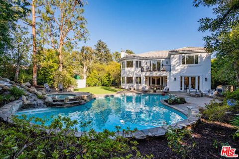 Photo of 11797 CHAPARAL Street, Los Angeles, CA 90049 (MLS # 26832801)