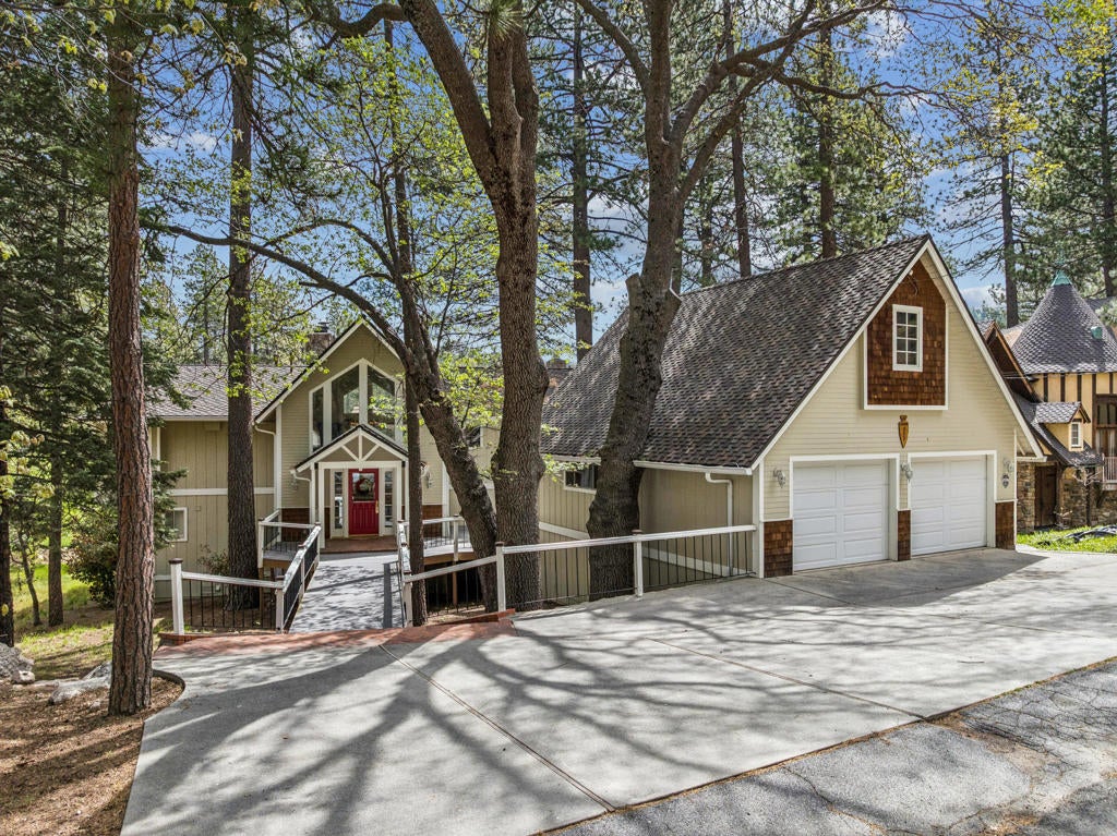 653 Brentwood Drive
