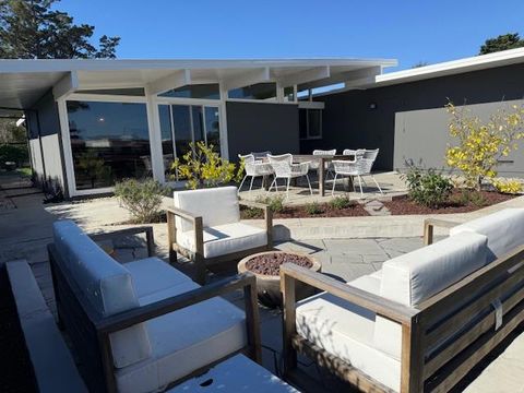 Photo of 2068 New Brunswick Drive, San Mateo, CA 94402 (MLS # ML82024310)