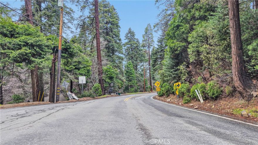 TAKE A LOOK............. THIS LOT IS IN A PERFECT SPOT LOCATED IN THE CEDAR GLEN AREA OF LAKE ARROWHEAD. NO LAKE RIGHTS.  
CONVENIENTLY  LOCATED JUST ABOUT A MILE FROM THE STUNNING LAKE ARROWHEAD, THIS PROPERTY IS NESTLED IN THE SCENIC MOUNTAINS OF SAN BERNARDINO COUNTY.  GET-A-WAY TODAY.