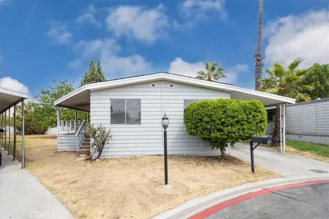 17400 Valley Boulevard Unit 43, Fontana, CA 92335 - MLS#: SW25217614