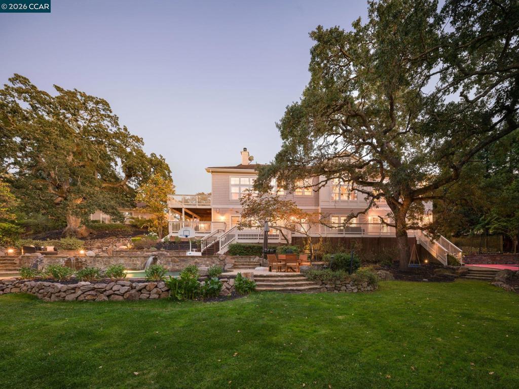 1 Brooktree Dr
