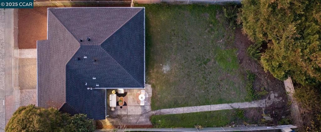 Photo of 1406 Monterey St St, Richmond, CA 94804 (MLS # 41118299)