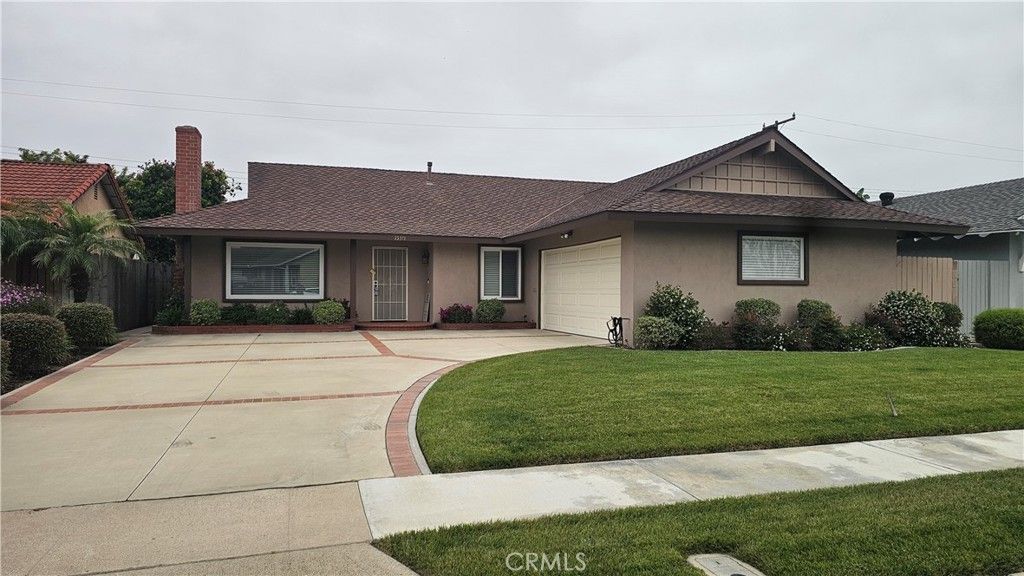 Photo of 15311 Rushmoor Ln, Huntington Beach, CA 92647 (MLS # OC26094880)
