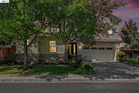 Photo of 3743 FERNCROFT WAY, Dublin, CA 94568 (MLS # 41146770)