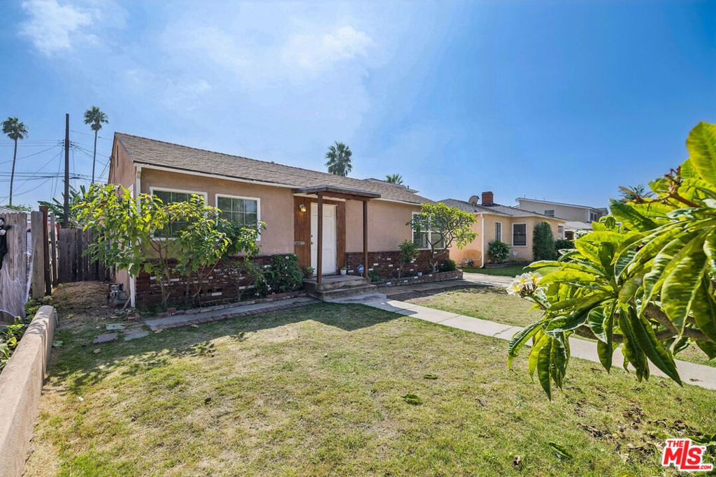 Photo of 11814 Beatrice Street, Culver City, CA 90230 (MLS # 25603741)