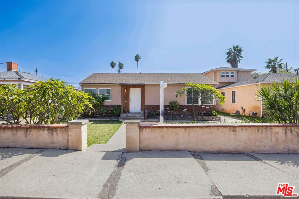 Photo of 11814 Beatrice Street, Culver City, CA 90230 (MLS # 25603741)