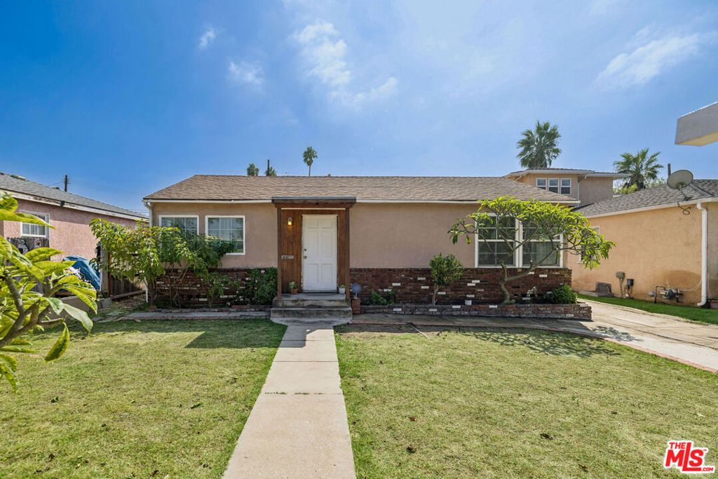 Photo of 11814 Beatrice Street, Culver City, CA 90230 (MLS # 25603741)