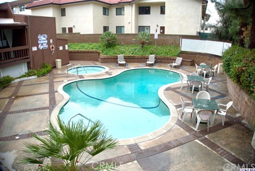 Photo of 444 Piedmont Avenue #219A, Glendale, CA 91206 (MLS # GD25244735)