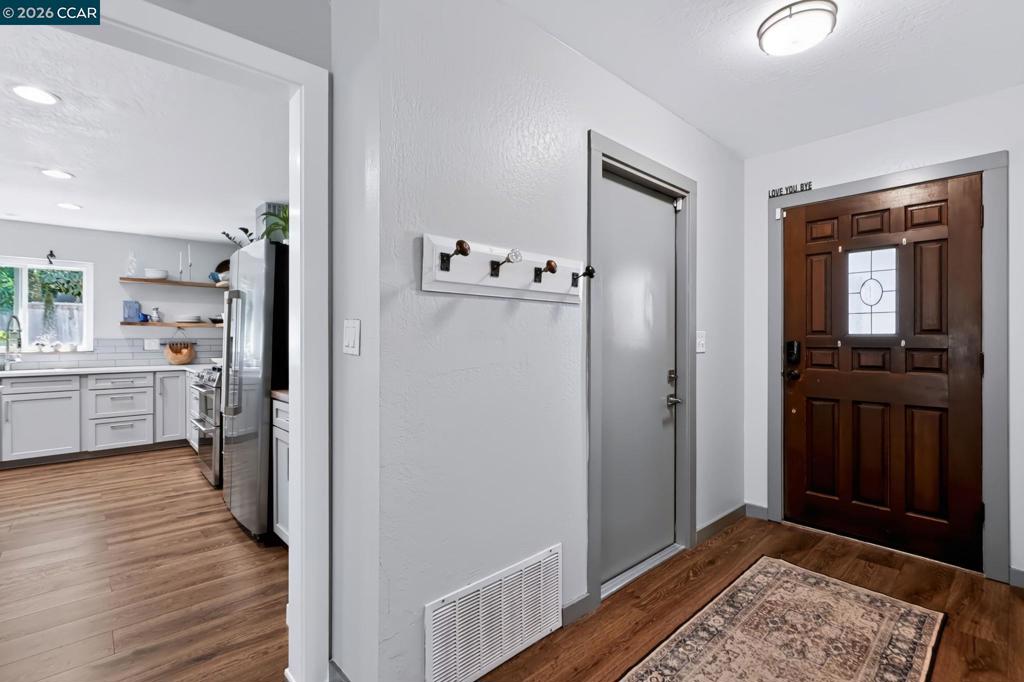1628 Kingsly Drive