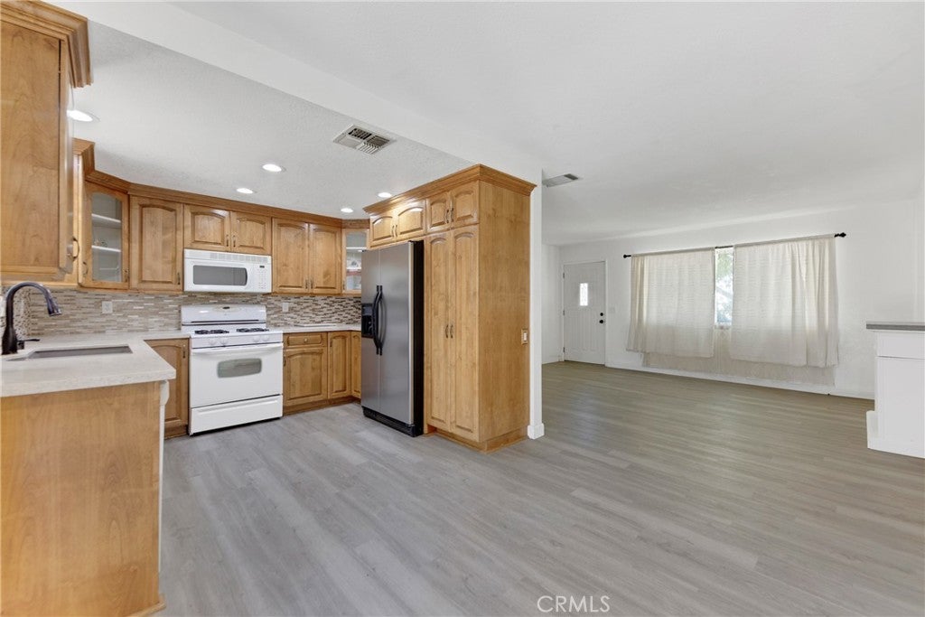 36421 106th E