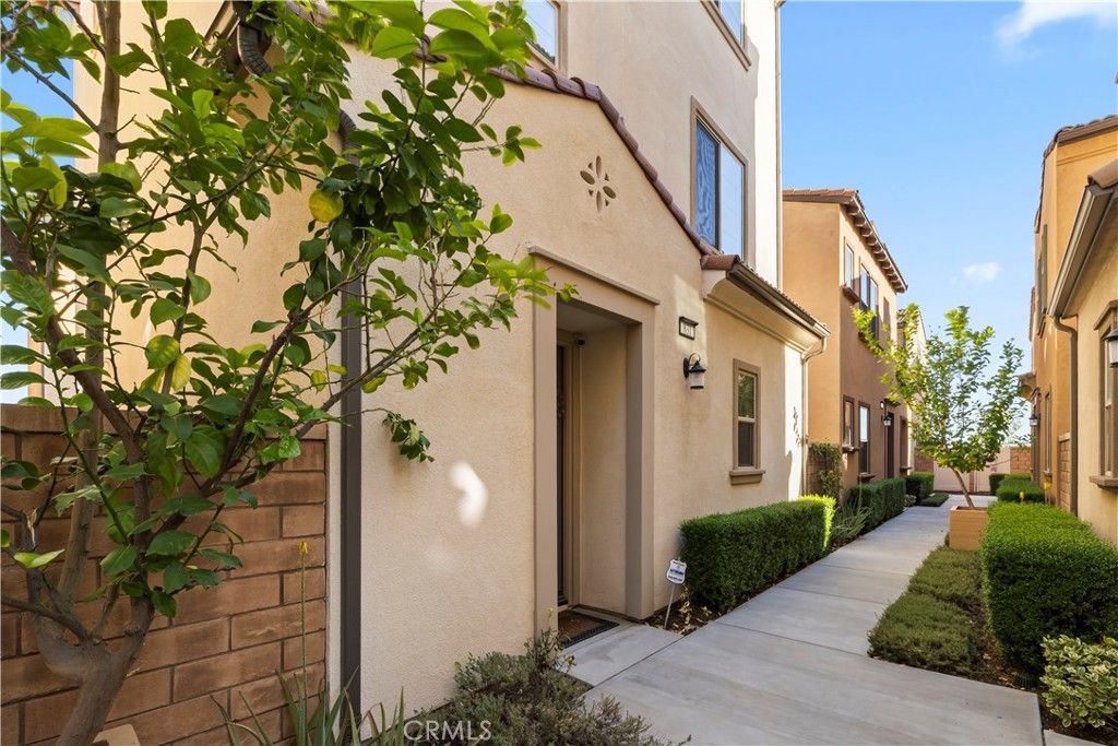 Photo of 831 Wintergreen Way, Upland, CA 91786 (MLS # CV26077084)