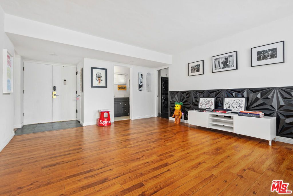 Photo of 5950 Buckingham Pkwy #305, Culver City, CA 90230 (MLS # 26672037)