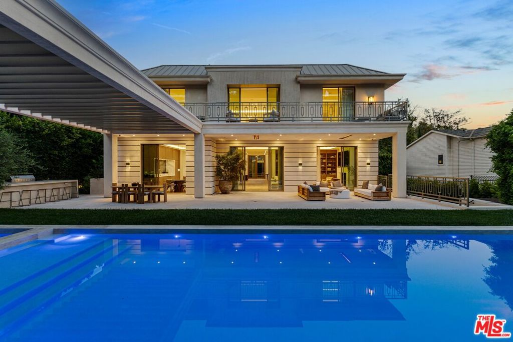 1395 N Doheny Drive