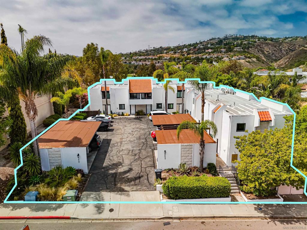 2950 La Costa Ave