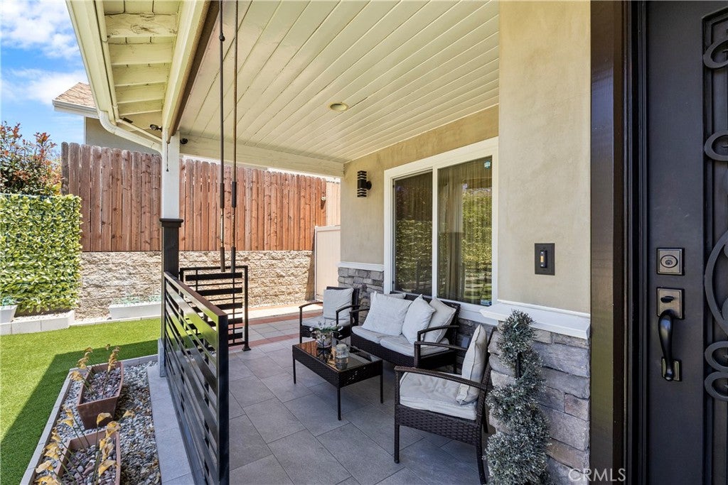 10066 Golden Oaks