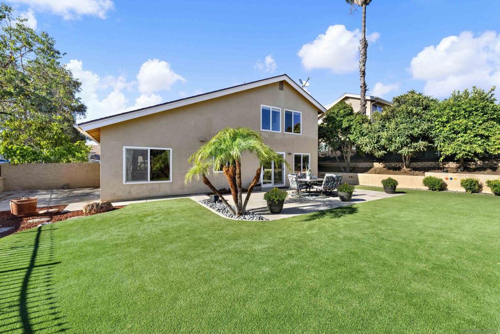9959 Riverhead Dr